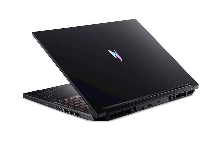 ACER Nitro V 16 ANV16-41-R9CP Ryzen 7 8845HS/32GB/SSD 1TB/16''FHD IPS 165Hz/RTX 4060/W11/AI